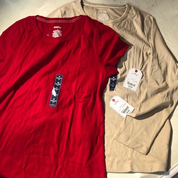 St John’s Bay bundle. Crossbody, tee and long sleeve tee Medium. - Picture 16 of 16